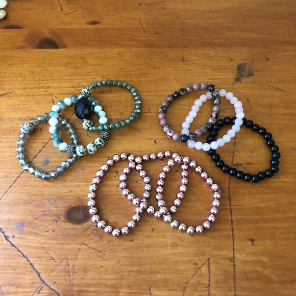 Lot of 9 Beaded Bracelet Stretch Boho Style with Gemstone Crystal Metallic Beads - Picture 1 of 8